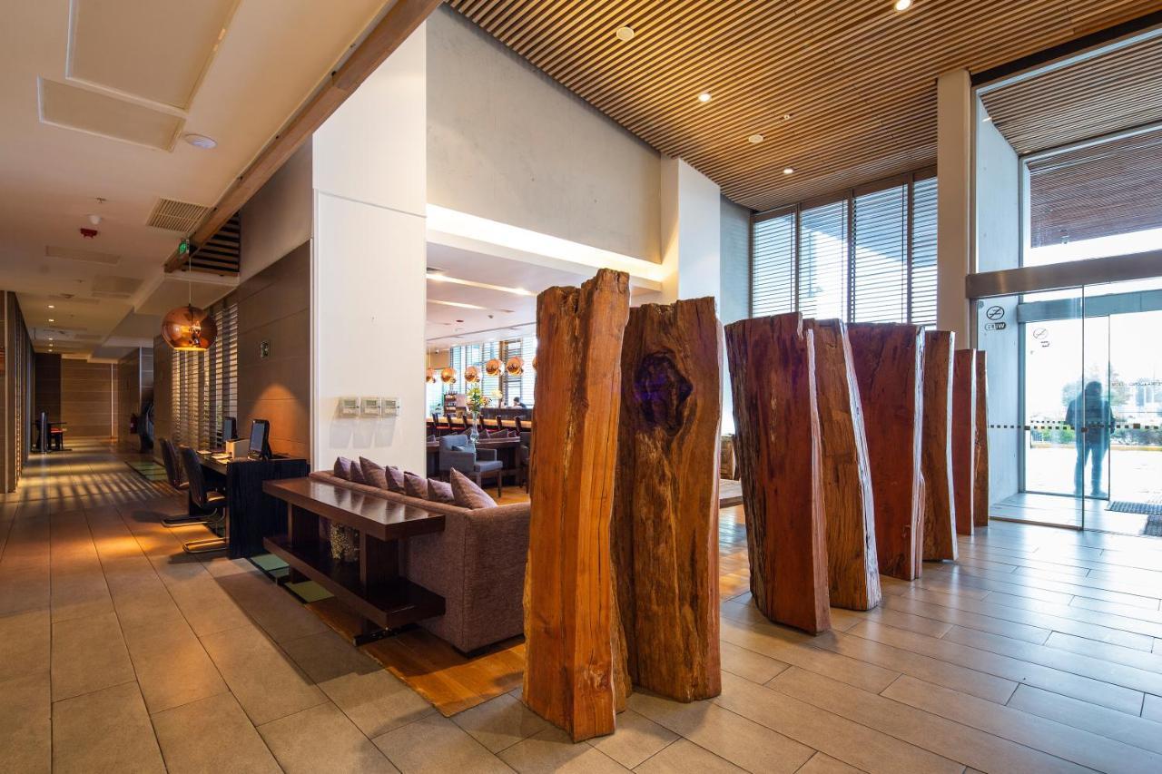 Hotel Wyndham Concepcion Pettra Exterior foto The lobby of the hotel